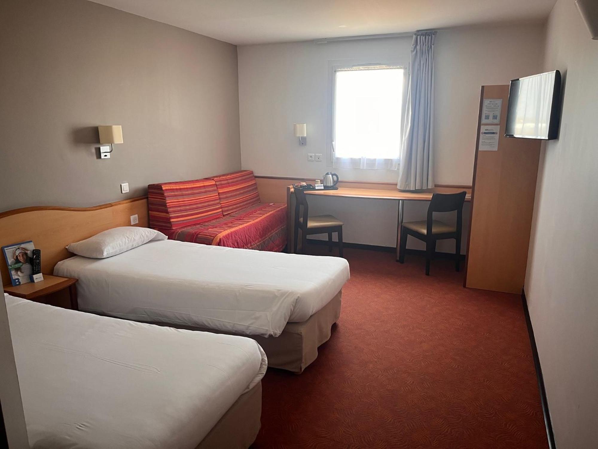 Brit Hotel Confort Montauban Buitenkant foto